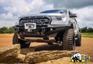 Cản trước Ranger Raptor