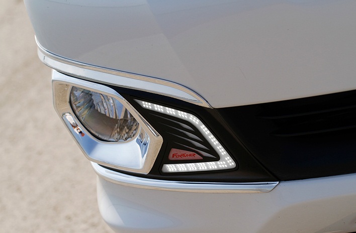 Toyota_Fortuner_2012_LED_Daytime_Running_Light_With_Fog_Lamp_Cover_08_969_01_1